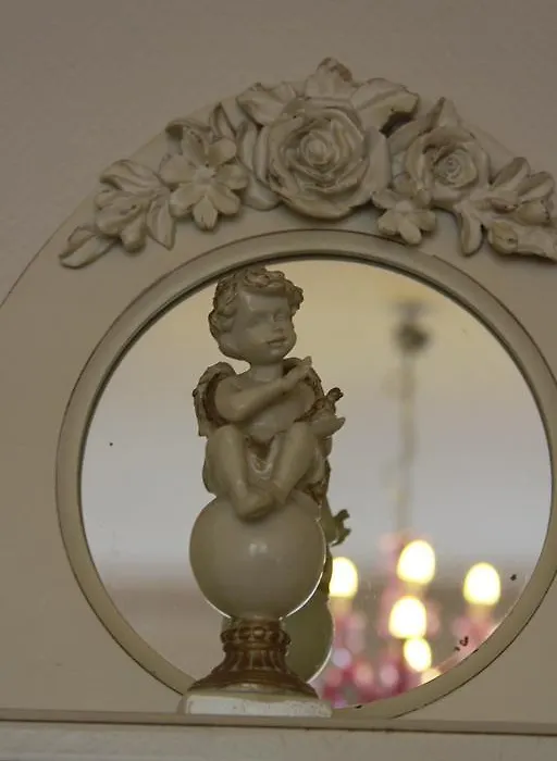 A Room In Paris-1