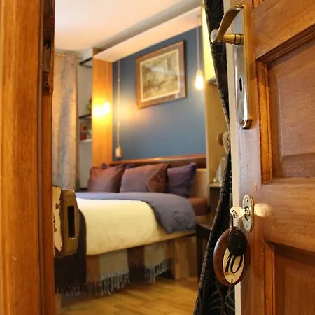 Cédric Accueille - Homestay PARIS-2
